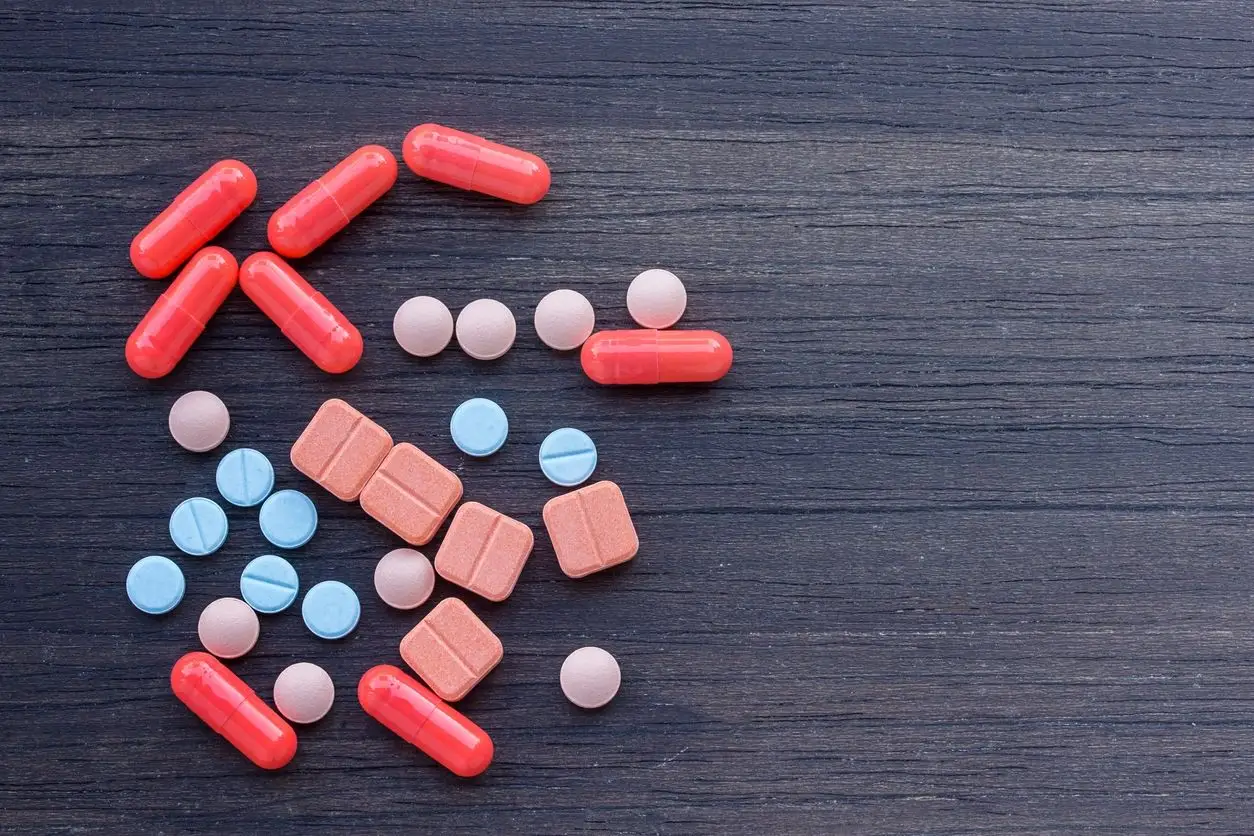 The Shadowy World of Synthetic Opioids: Legality, Dangers, and Available Types