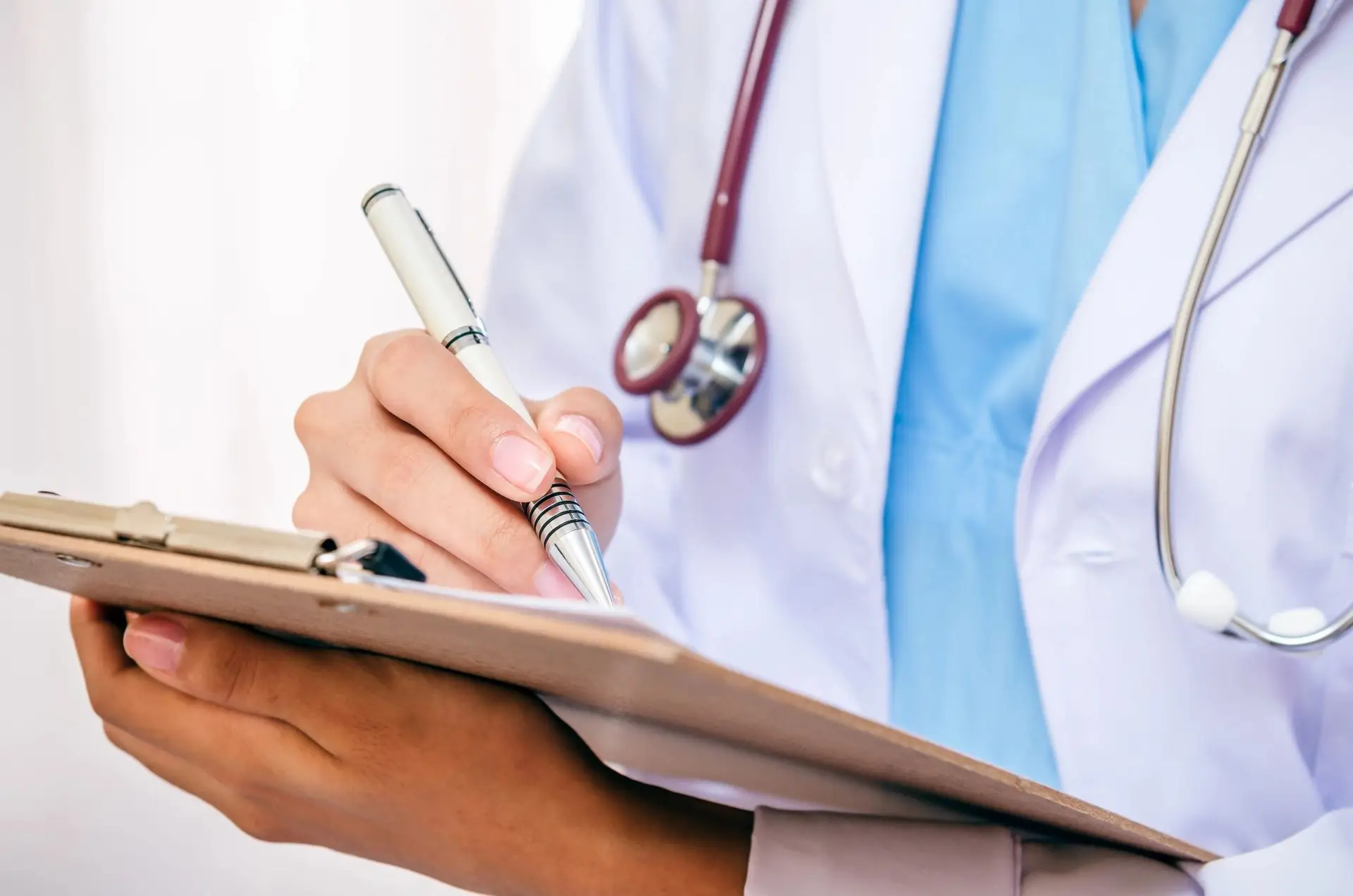 IOP vs PHP: Differences in Treatment Programs