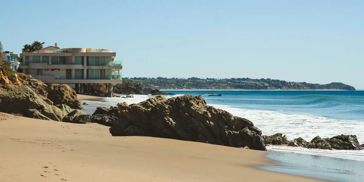 Why Beverly Hills’ Elite Choose Exclusive Rehab Centers